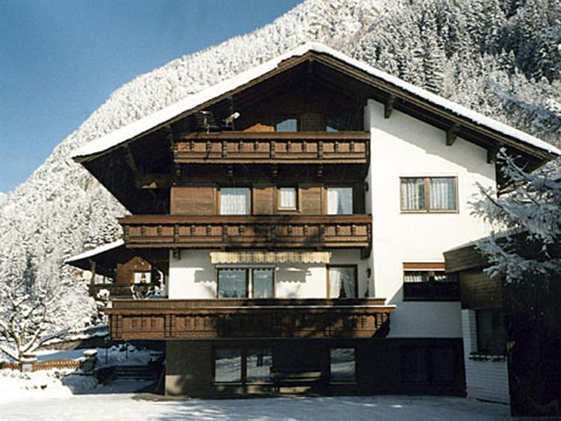 Gaestehaus Gisela Bruck am Ziller Exterior photo